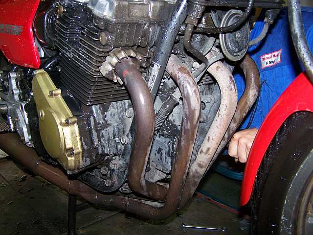 CBX550-BOS-Auspuff von Brazza aus Wegberg